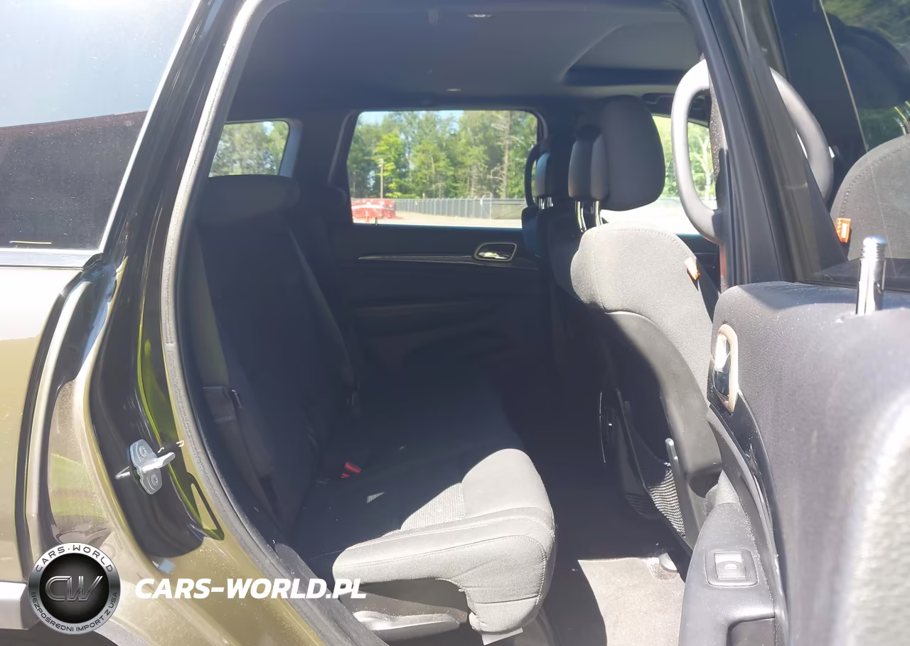 2017 Jeep Grand Cherokee 75Th Anniversary Edition VIN:1C4RJFAGXHC655067 - 8
