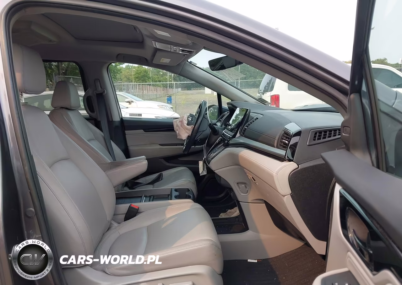 2024 Honda Odyssey Touring VIN:5FNRL6H83RB047775 - 5