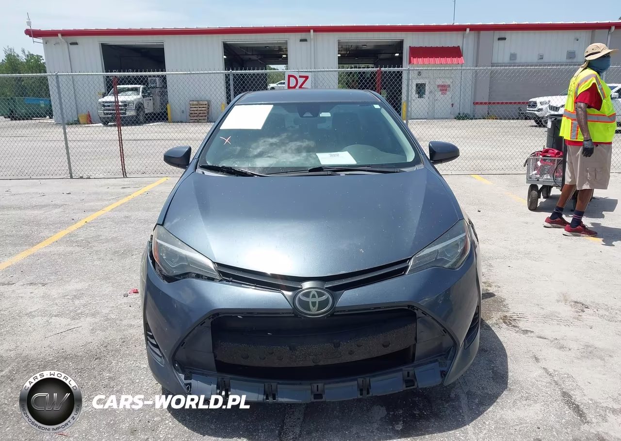 2019 Toyota Corolla Le VIN:2T1BURHE1KC178543 - 12