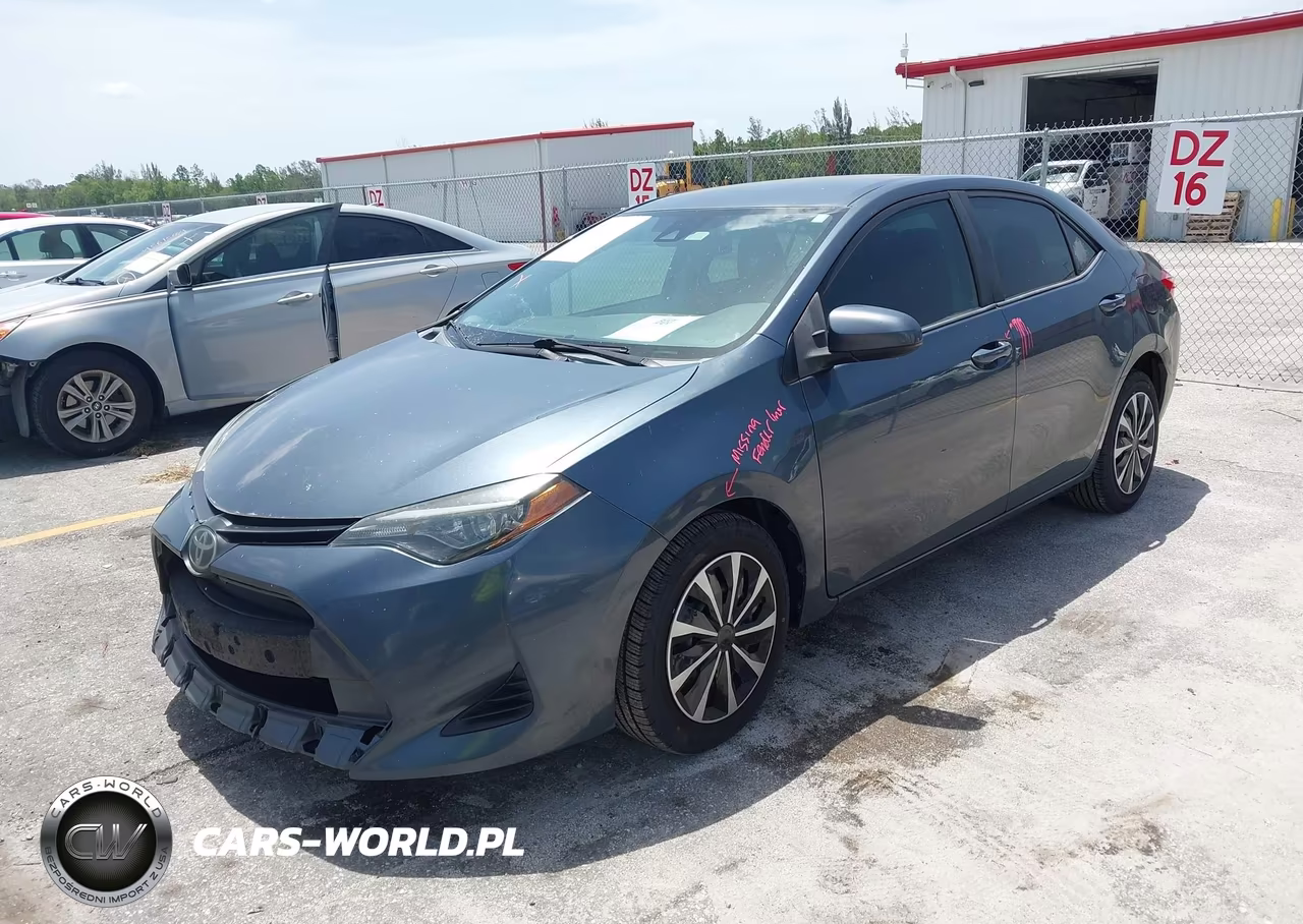 2019 Toyota Corolla Le VIN:2T1BURHE1KC178543 - 2