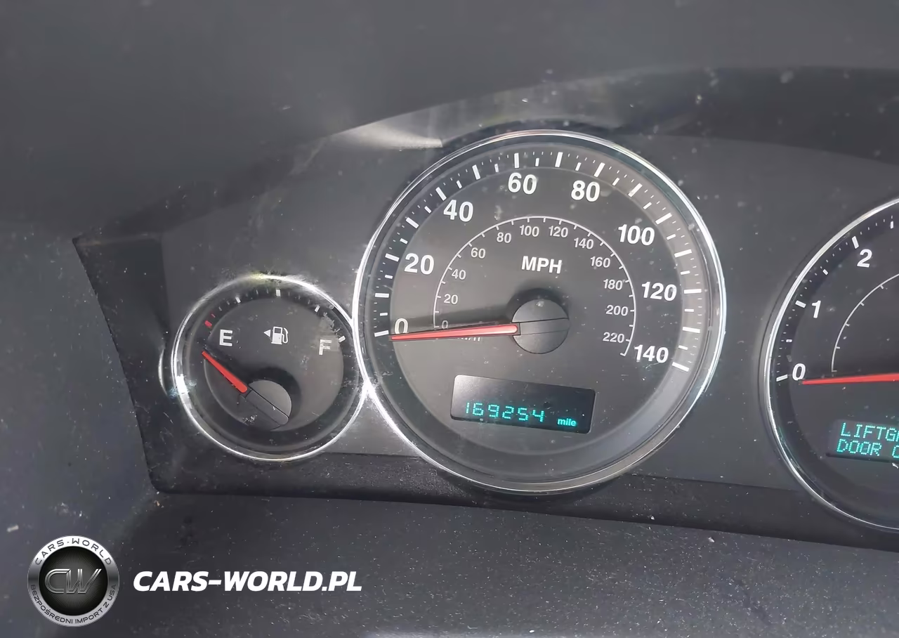 2007 Jeep Commander Sport VIN:1J8HG48K57C611509 - 14