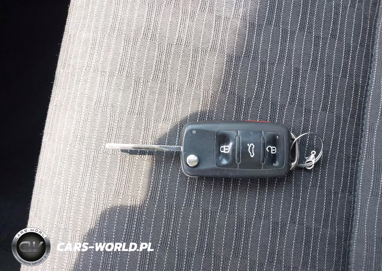 2013 Volkswagen Tiguan S VIN:WVGBV3AX1DW588142 - 11