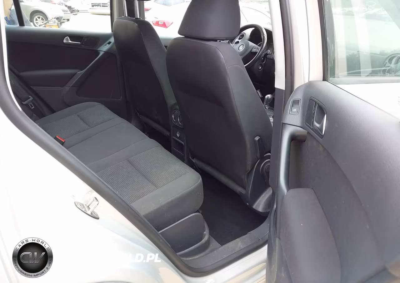 2013 Volkswagen Tiguan S VIN:WVGBV3AX1DW588142 - 8