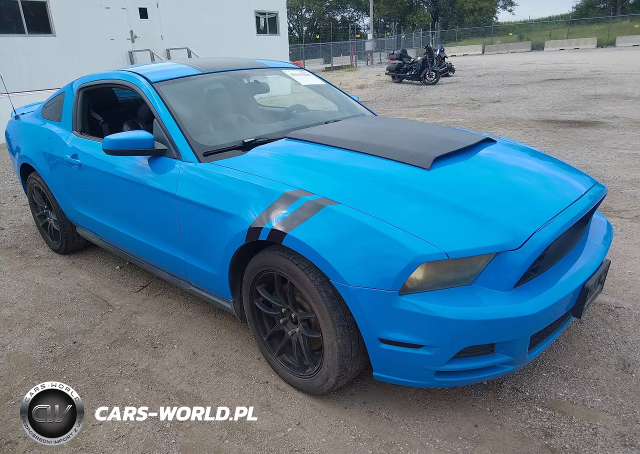 2011 Ford Mustang V6 Premium – zdjęcie 1 z 18