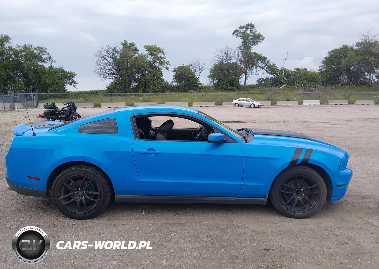 2011 Ford Mustang V6 Premium VIN:1ZVBP8AM6B5101387 - 13