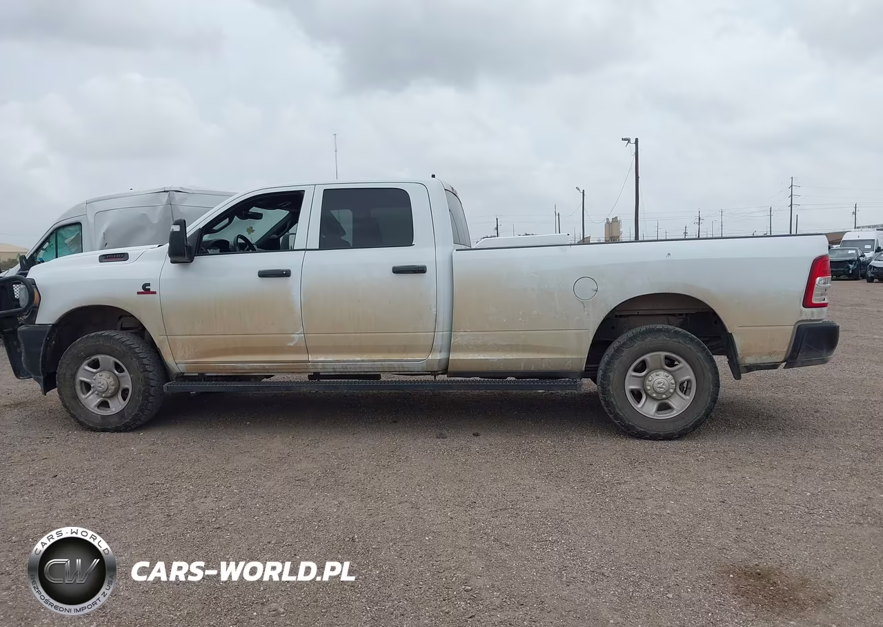2023 Ram 3500 Tradesman 4X4 8' Box VIN:3C63R3GL4PG546009 - 14