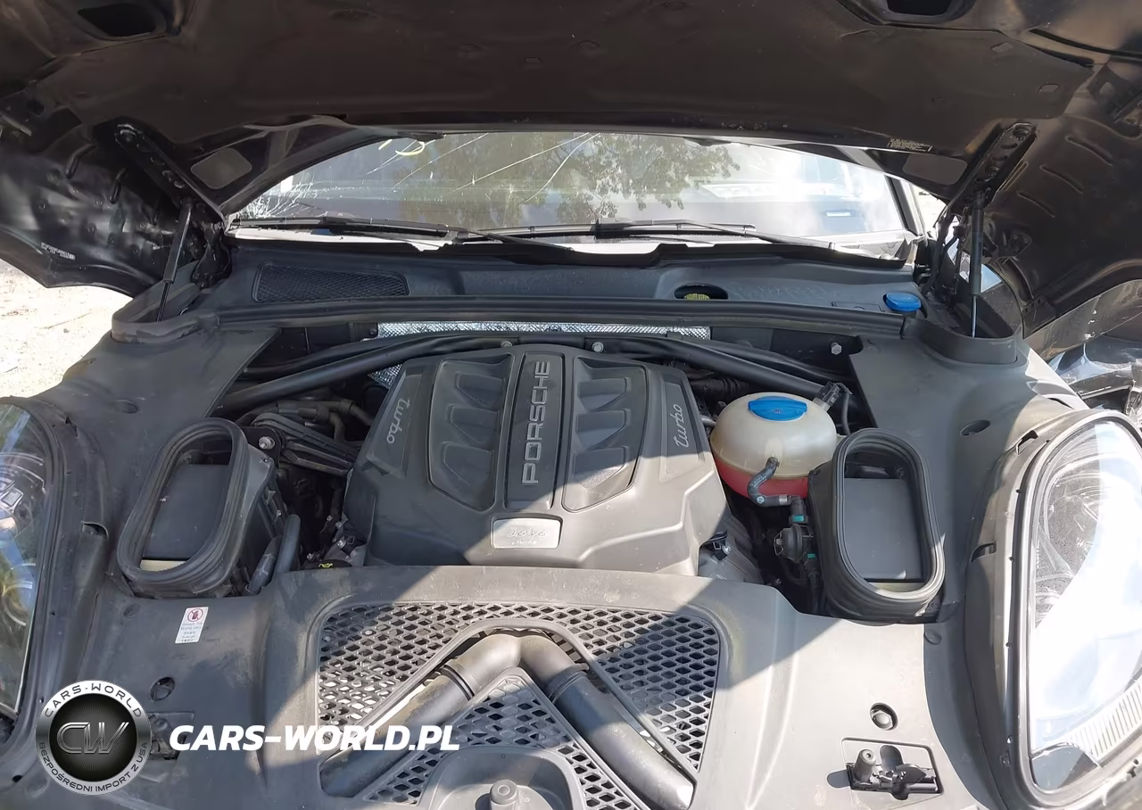 2015 Porsche Macan Turbo VIN:WP1AF2A59FLB99015 - 10