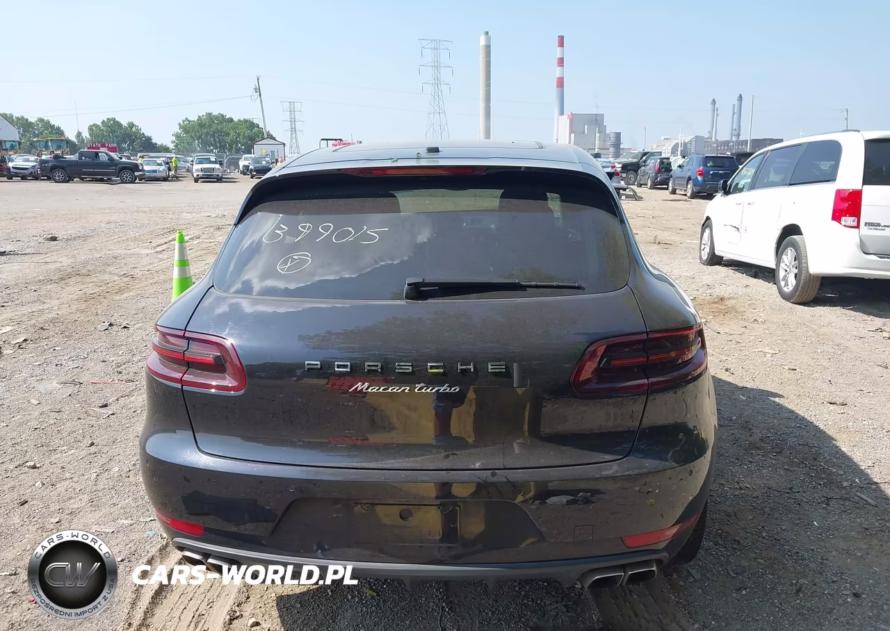 2015 Porsche Macan Turbo VIN:WP1AF2A59FLB99015 - 16