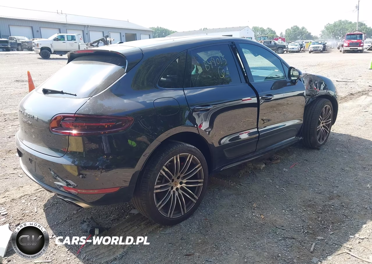 2015 Porsche Macan Turbo VIN:WP1AF2A59FLB99015 - 4