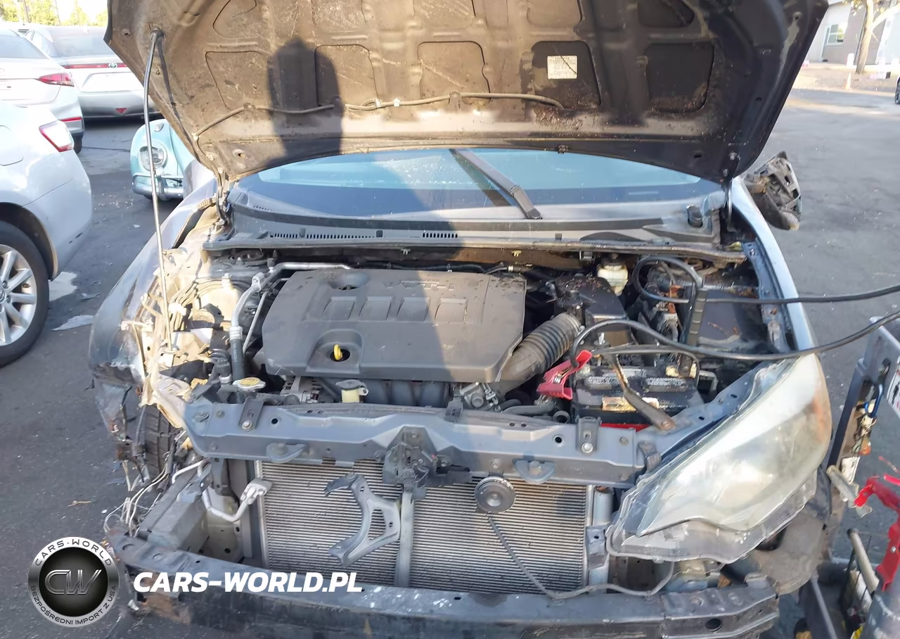 2015 Toyota Corolla S Plus VIN:5YFBURHE7FP181839 - 10