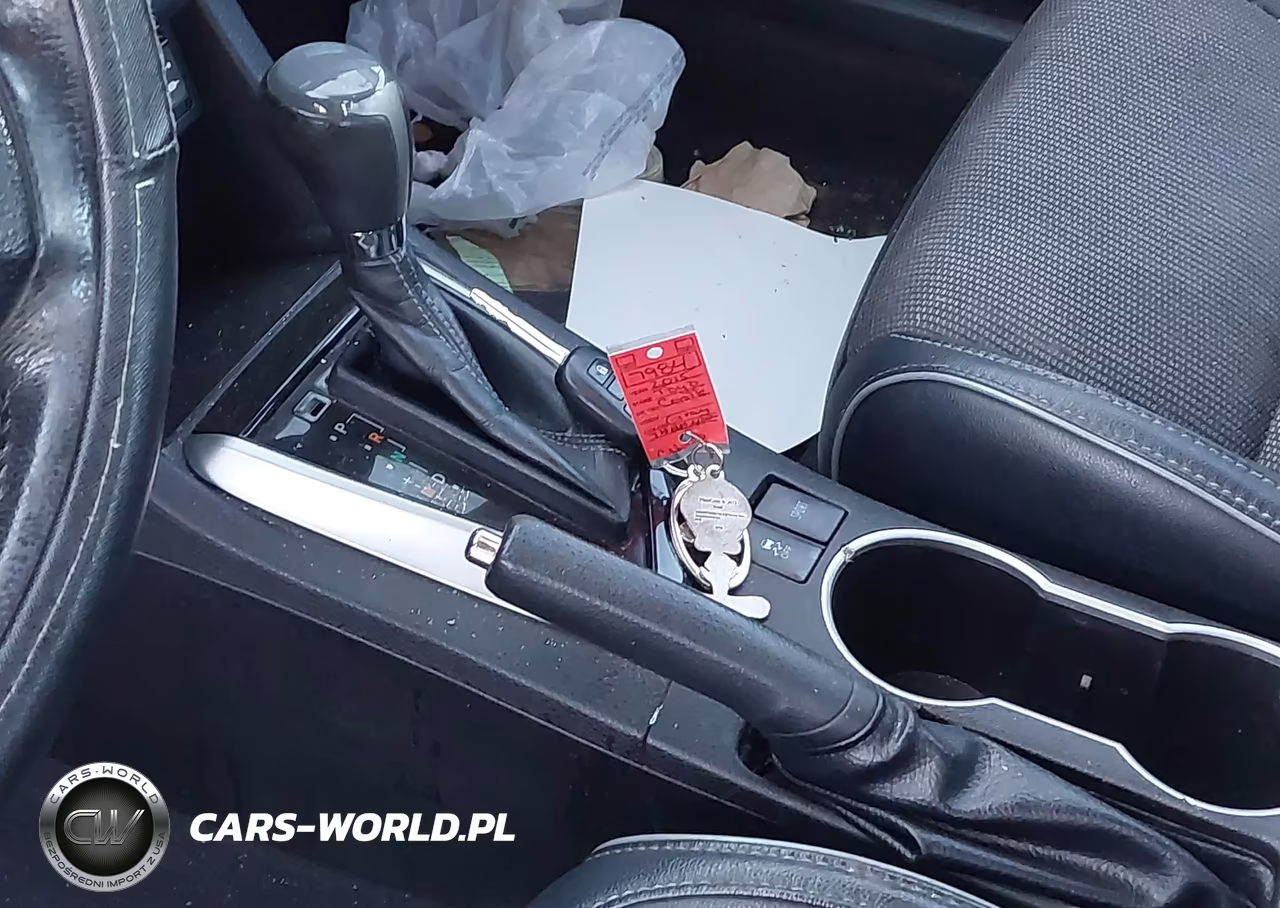 2015 Toyota Corolla S Plus VIN:5YFBURHE7FP181839 - 11