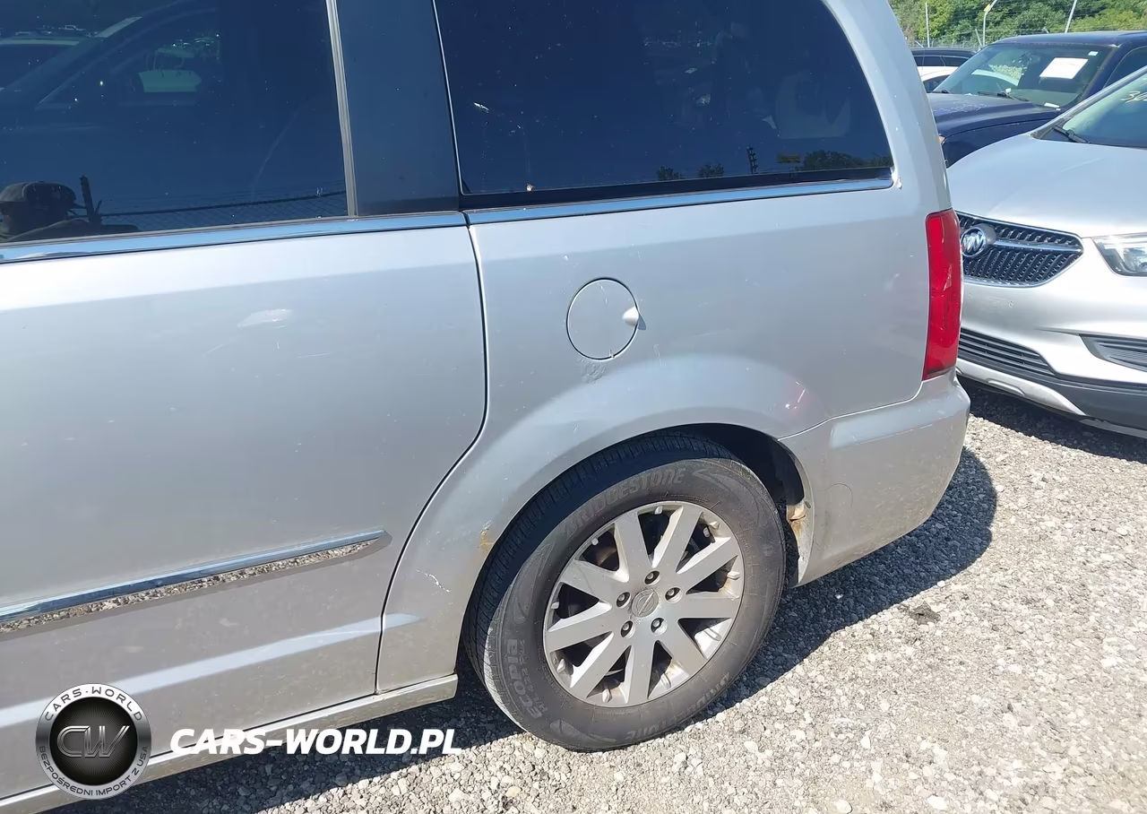 2011 CHRYSLER TOWN & COUNTRY TOURING-L VIN:2A4RR8DG6BR682131 - 13
