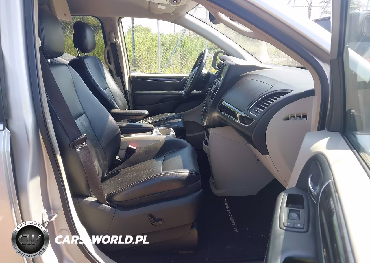 2011 CHRYSLER TOWN & COUNTRY TOURING-L VIN:2A4RR8DG6BR682131 - 5