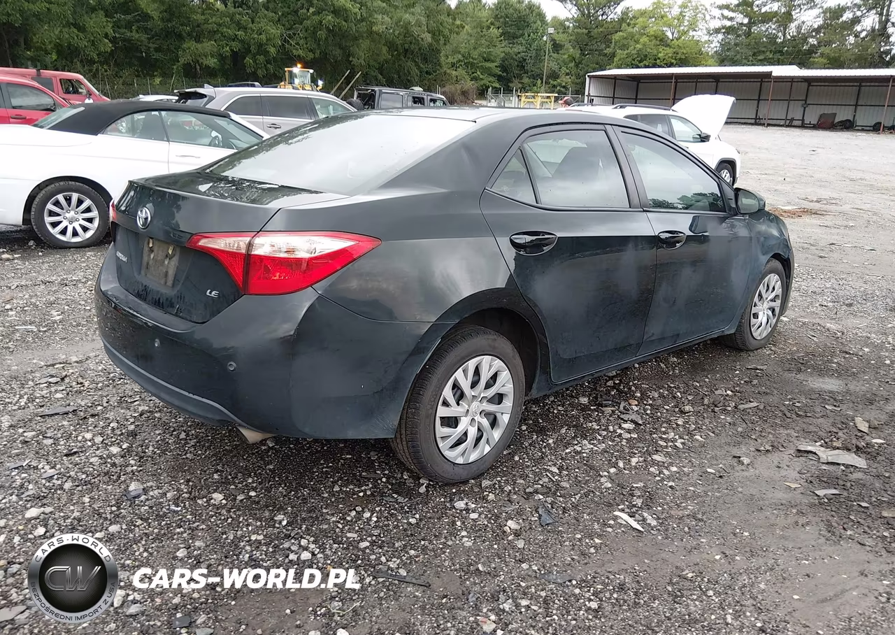 2018 Toyota Corolla Le VIN:2T1BURHE5JC025517 - 4