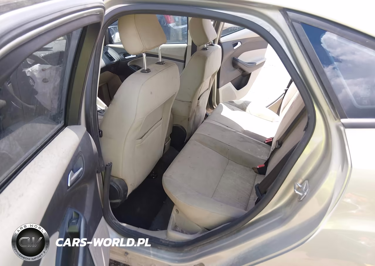 2016 Ford Focus Se VIN:1FADP3F2XGL395844 - 8