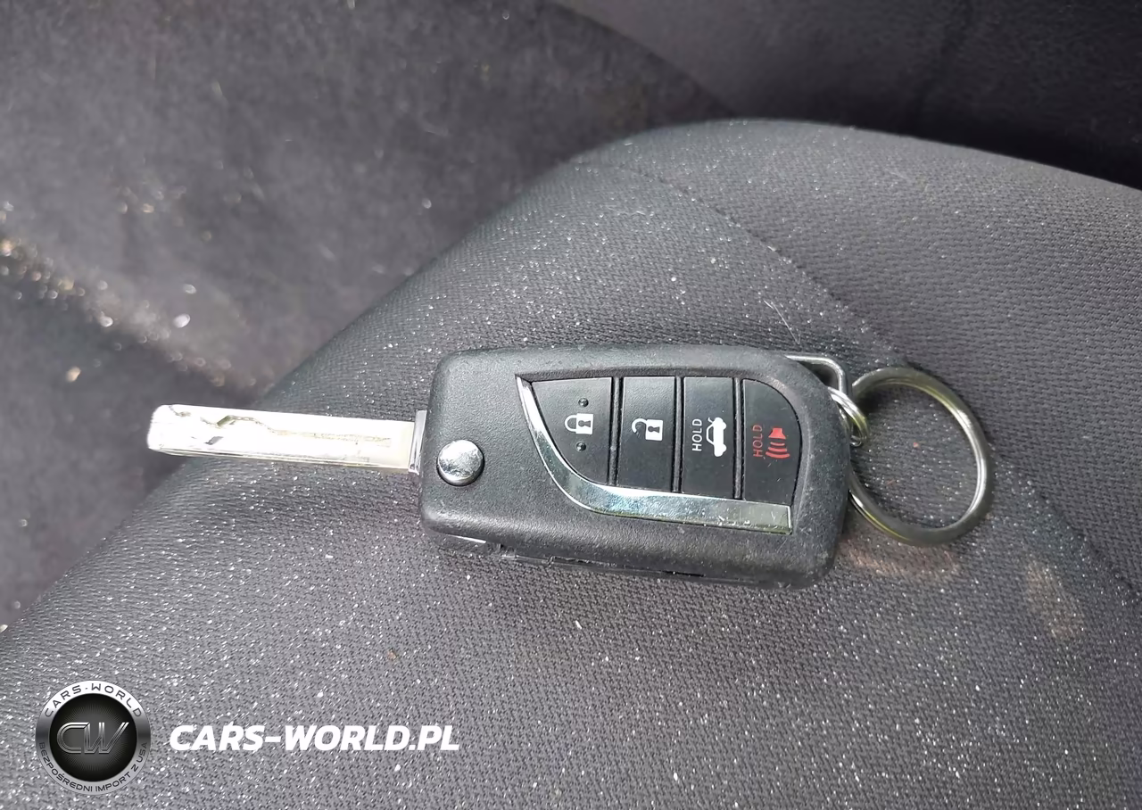 2018 Toyota Camry Le VIN:JTNB11HKXJ3007230 - 11