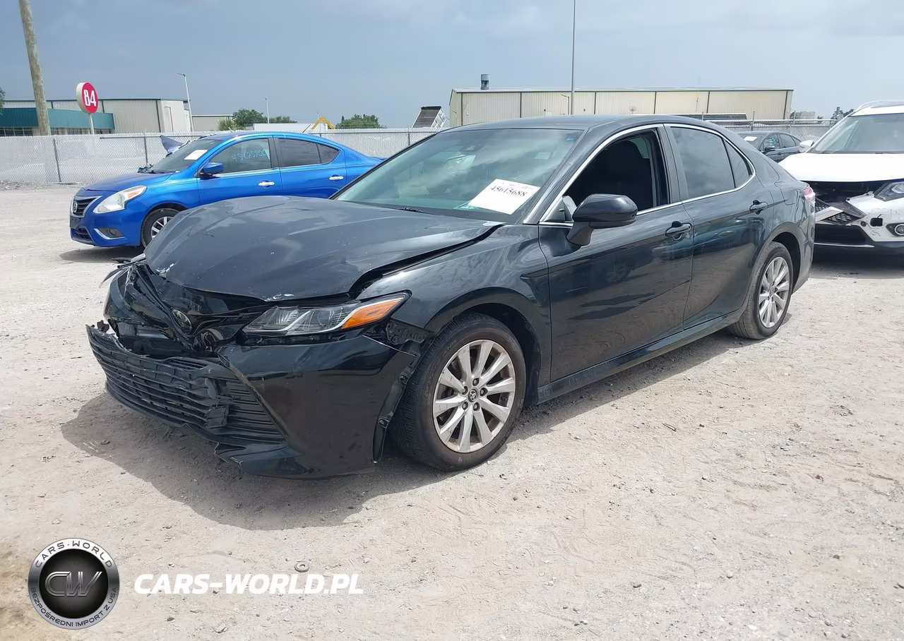 2018 Toyota Camry Le VIN:JTNB11HKXJ3007230 - 2