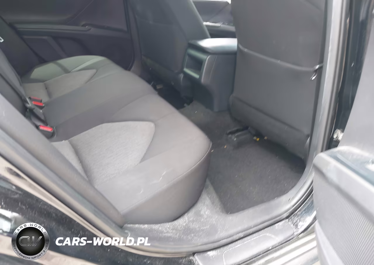2018 Toyota Camry Le VIN:JTNB11HKXJ3007230 - 8