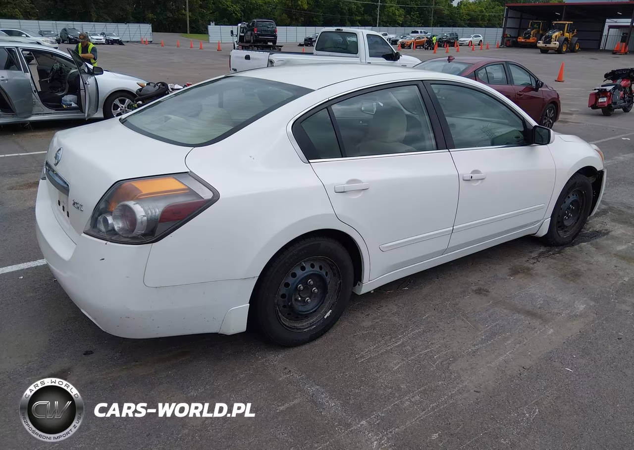 2010 Nissan Altima 2.5 S VIN:1N4AL2AP7AC173863 - 4
