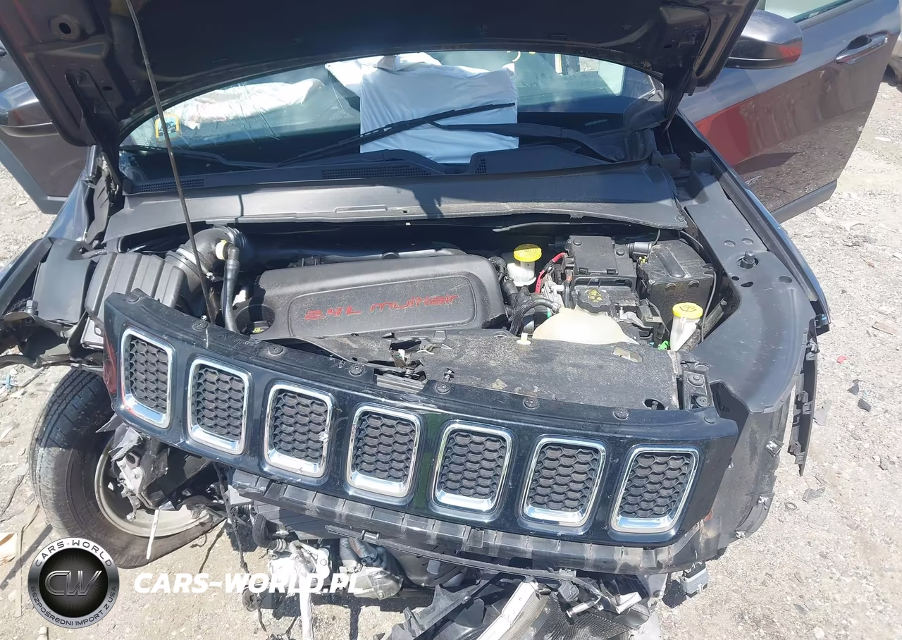 2018 Jeep Compass Latitude 4X4 VIN:3C4NJDBB4JT361986 - 10
