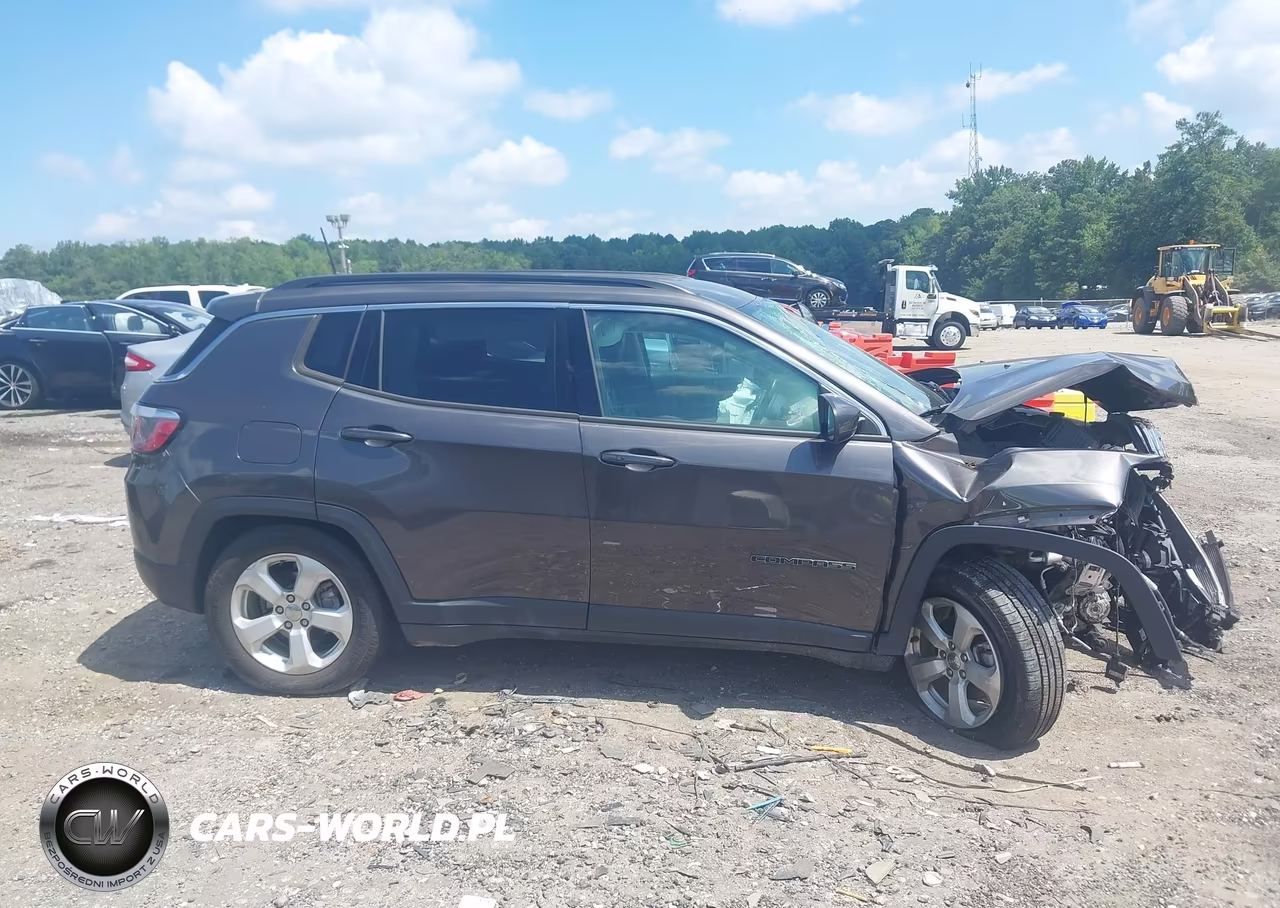 2018 Jeep Compass Latitude 4X4 VIN:3C4NJDBB4JT361986 - 13