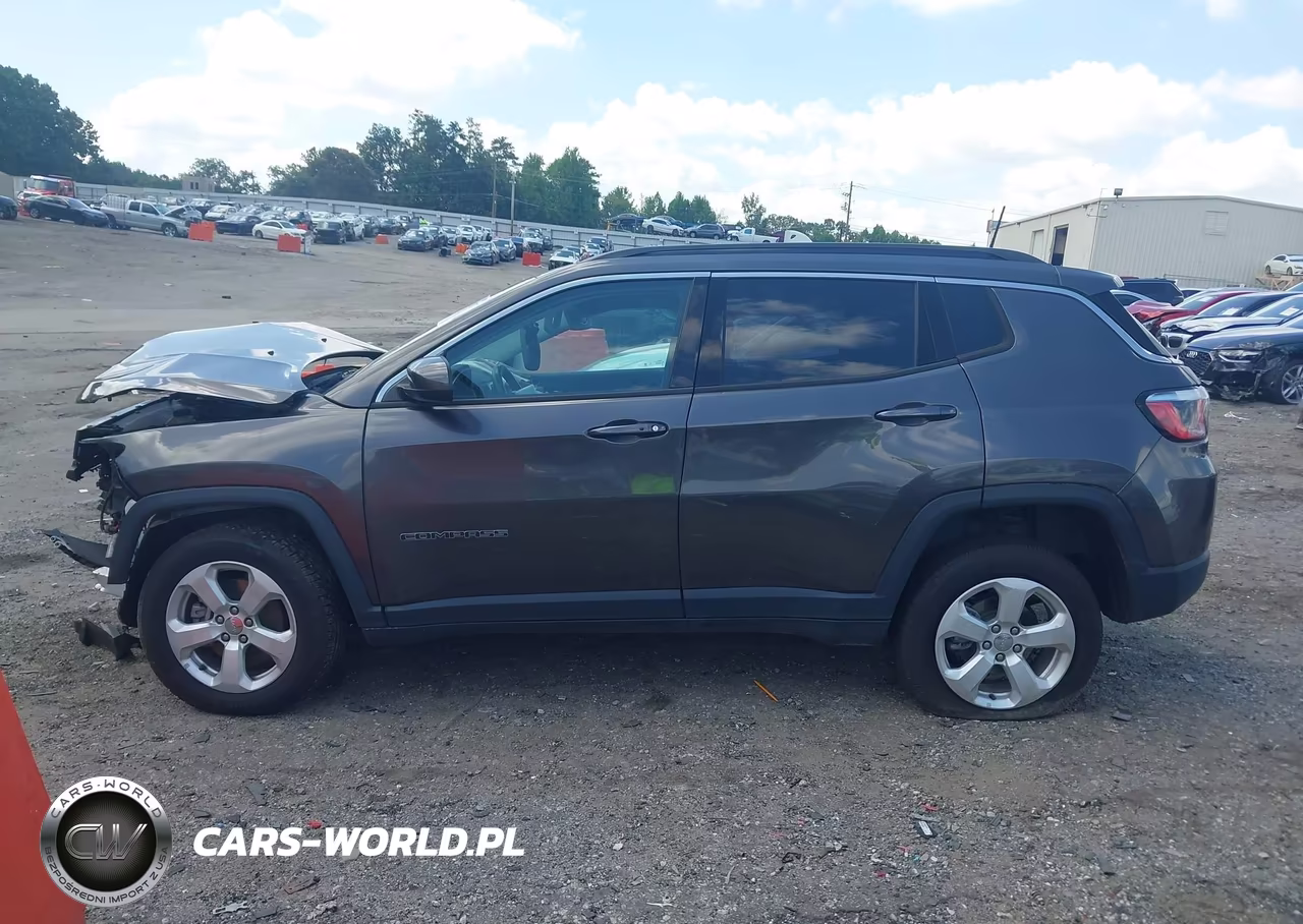 2018 Jeep Compass Latitude 4X4 VIN:3C4NJDBB4JT361986 - 14