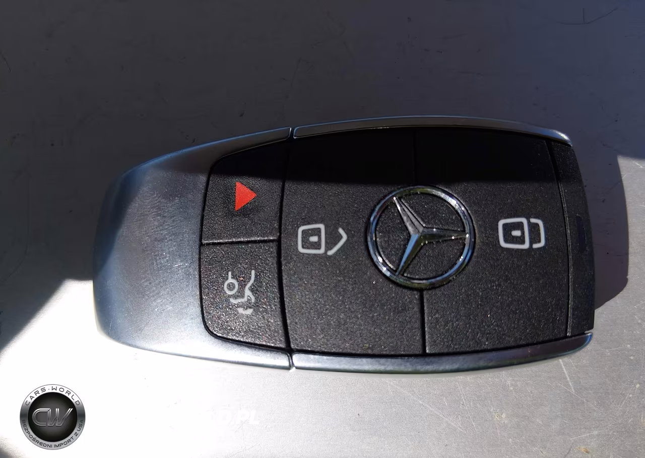 2020 Mercedes-Benz Cla 250 VIN:WDD5J4GBXLN070586 - 11