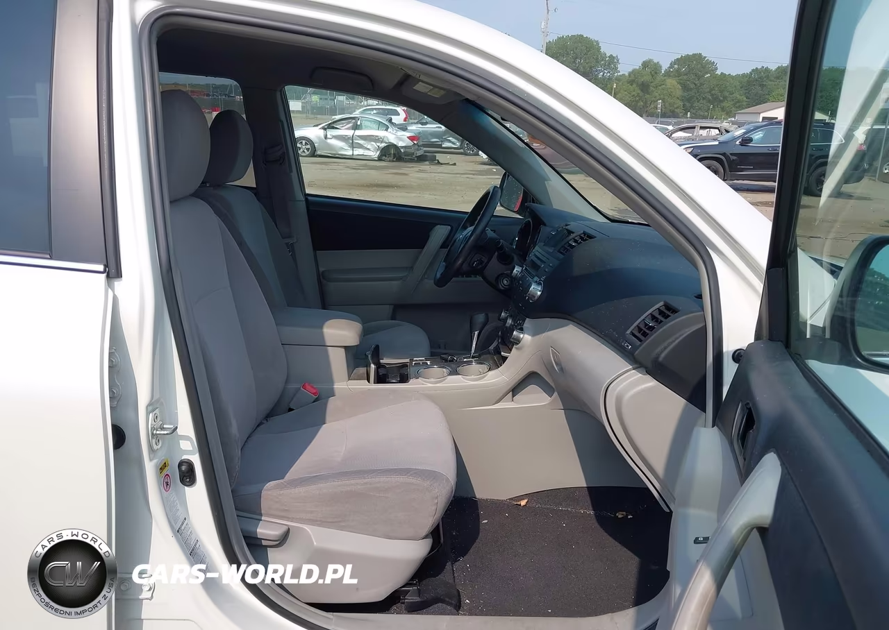 2012 Toyota Highlander Base V6 VIN:5TDBK3EH3CS167439 - 5