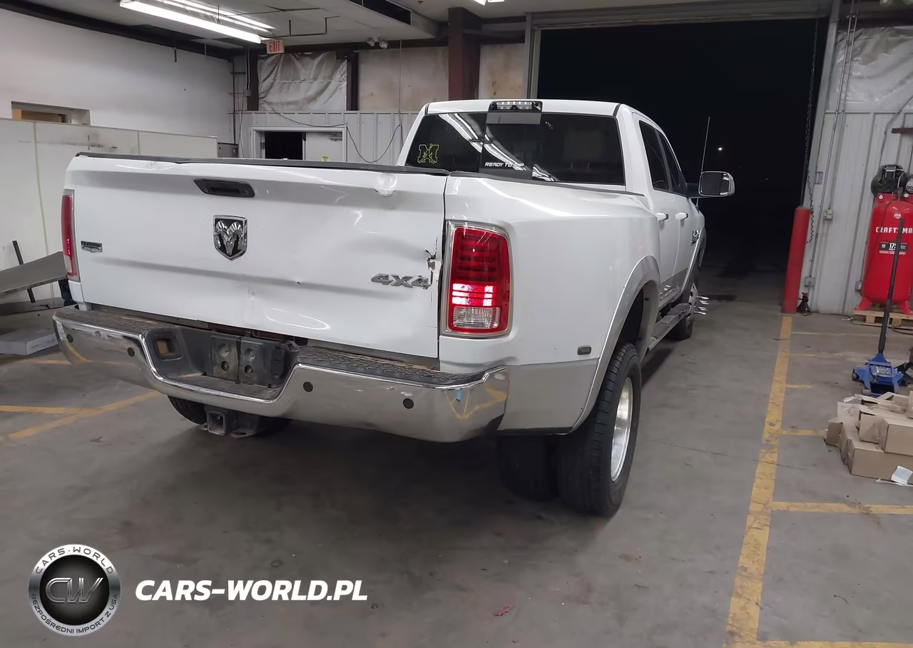 2014 Ram 3500 Laramie VIN:3C63RRJL3EG216418 - 4