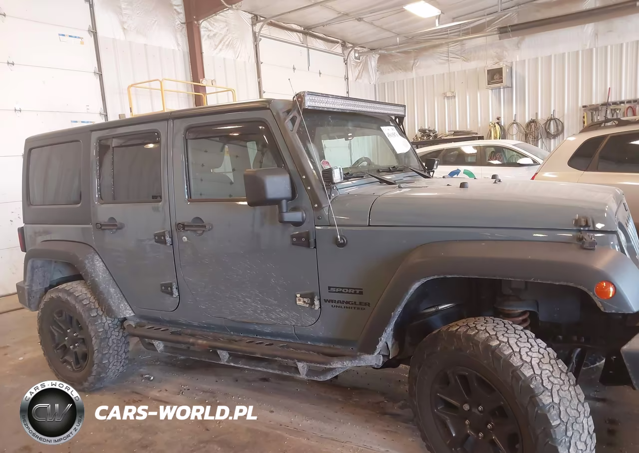 2015 Jeep Wrangler Unlimited Sport VIN:1C4BJWDG8FL689065 - 13
