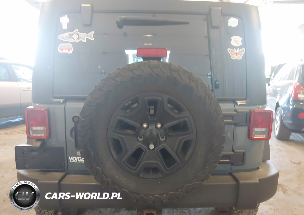 2015 Jeep Wrangler Unlimited Sport VIN:1C4BJWDG8FL689065 - 16