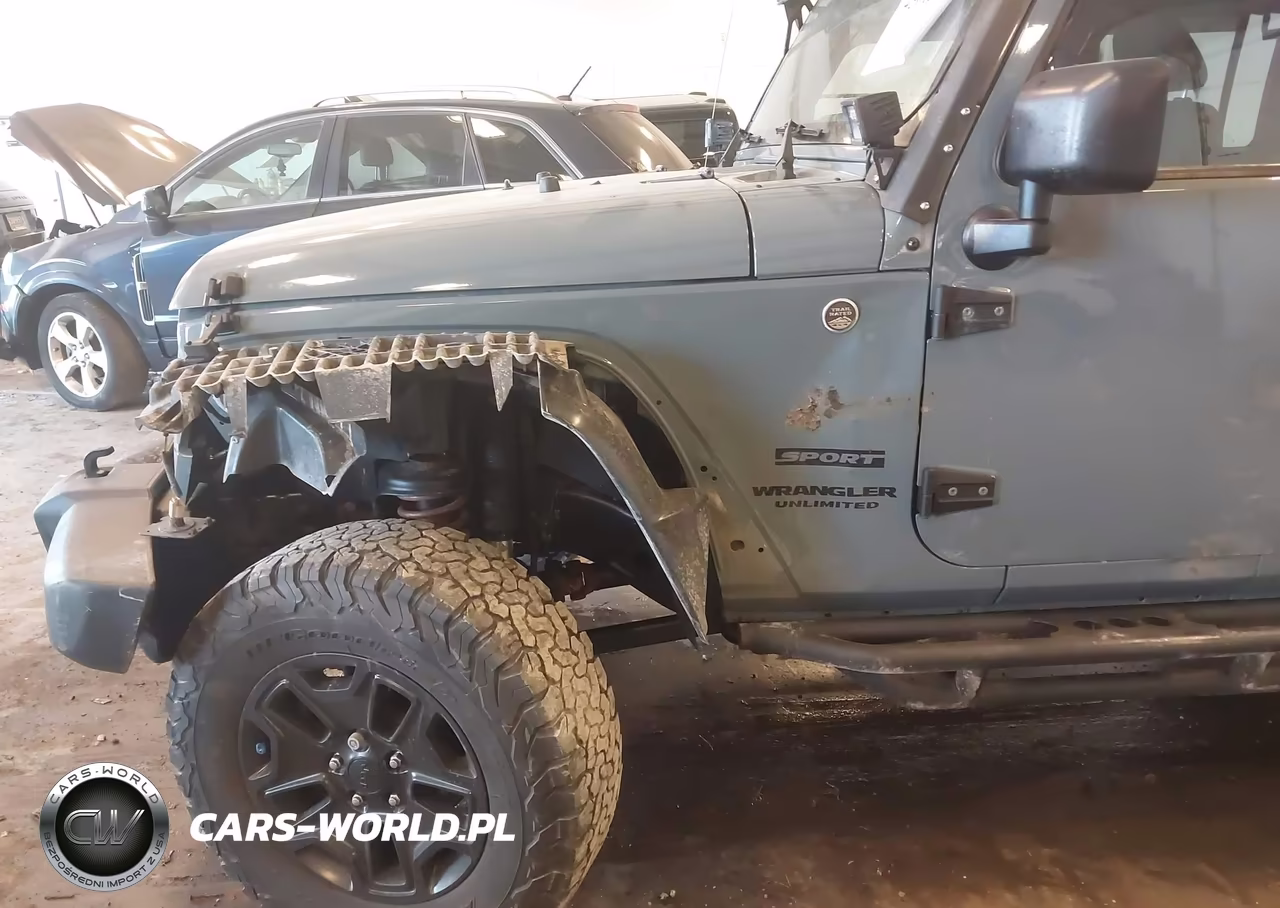 2015 Jeep Wrangler Unlimited Sport VIN:1C4BJWDG8FL689065 - 6