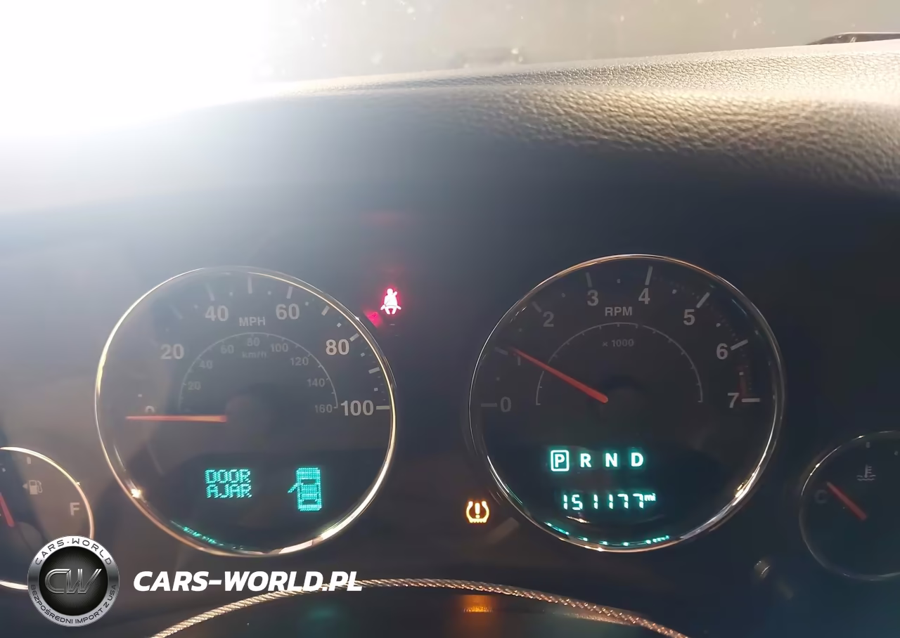2015 Jeep Wrangler Unlimited Sport VIN:1C4BJWDG8FL689065 - 7