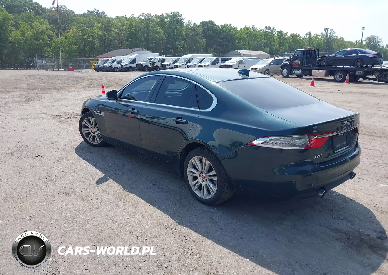 2016 Jaguar Xf 35T Premium VIN:SAJBD4BV1GCY20675 - 3
