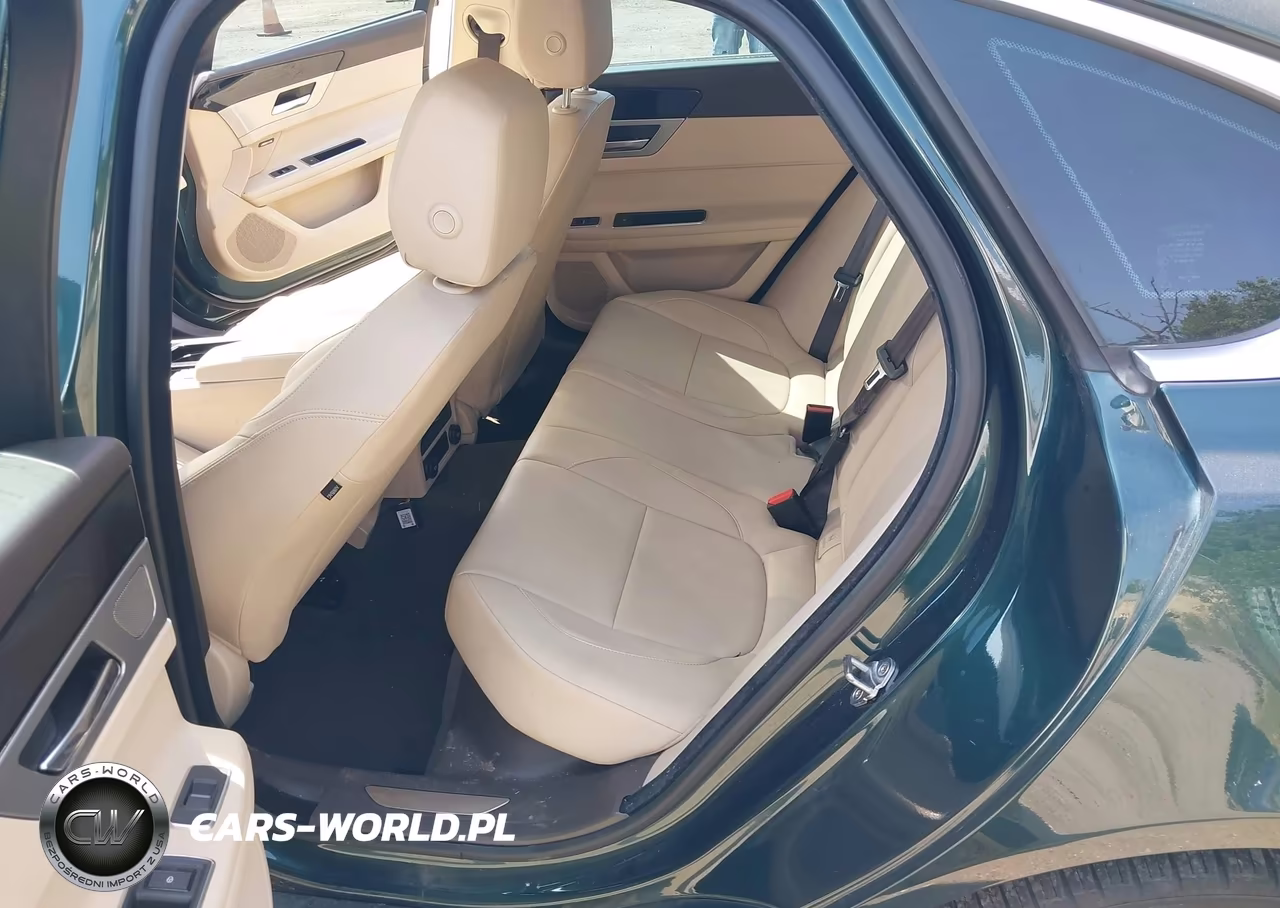 2016 Jaguar Xf 35T Premium VIN:SAJBD4BV1GCY20675 - 8