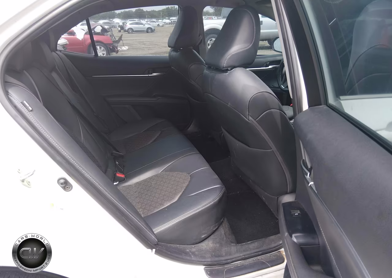 2018 Toyota Camry Xse VIN:4T1B61HK8JU649232 - 8