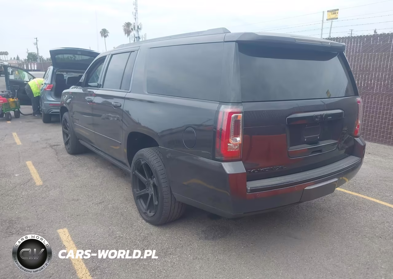 2017 GMC Yukon Xl Denali VIN:1GKS1HKJ7HR123011 - 3