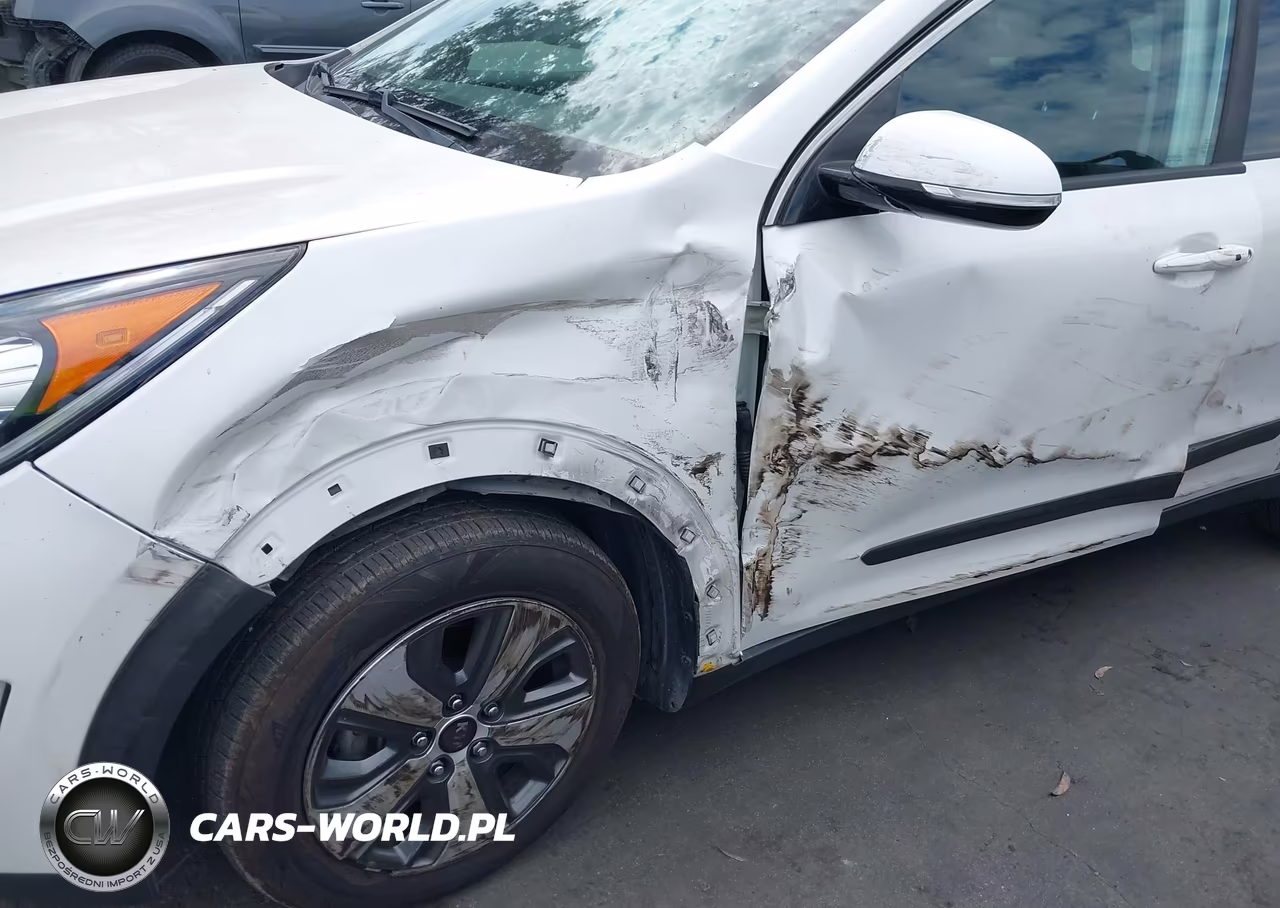2017 Kia Niro Ex VIN:KNDCC3LC8H5077144 - 6