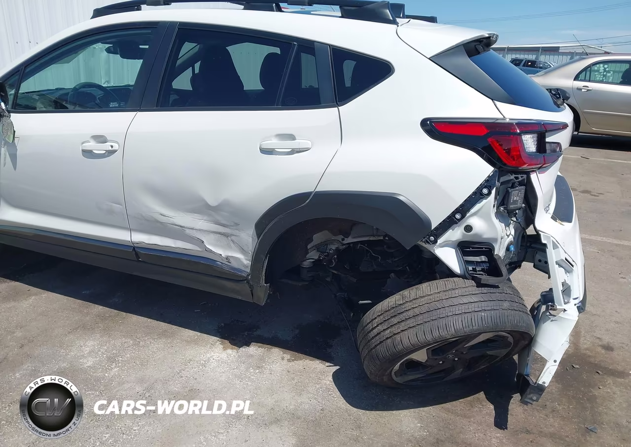 2024 Subaru Crosstrek Limited VIN:4S4GUHM69R3770463 - 6