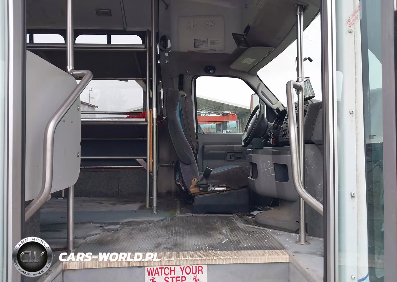 2009 Ford E-450 Cutaway VIN:1FDFE45SX9DA92314 - 8