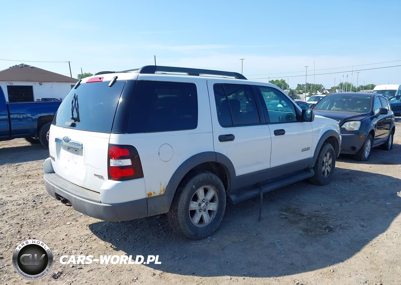 2006 Ford Explorer Xlt VIN:1FMEU73E06UB60175 - 4