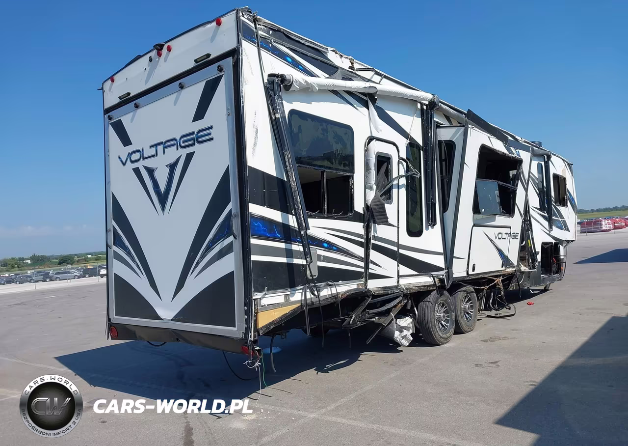 2019 Keystone Voltage VIN:4YDF36125KZ990479 - 4