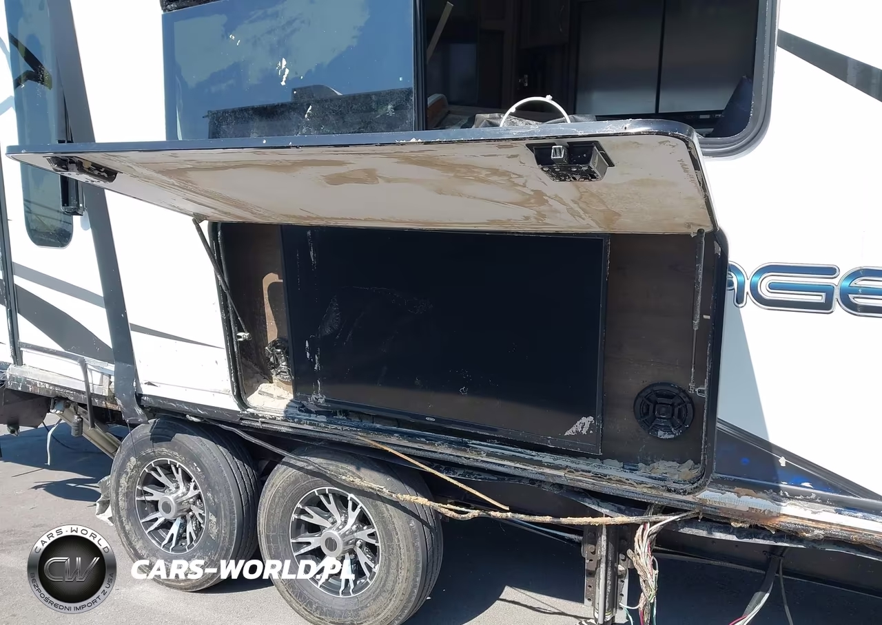 2019 Keystone Voltage VIN:4YDF36125KZ990479 - 6