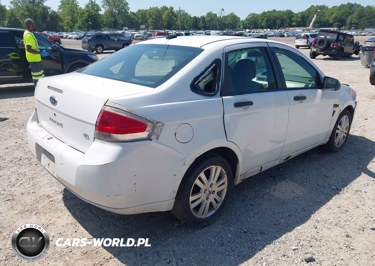 2008 Ford Focus Se-Ses VIN:1FAHP35N08W261132 - 4