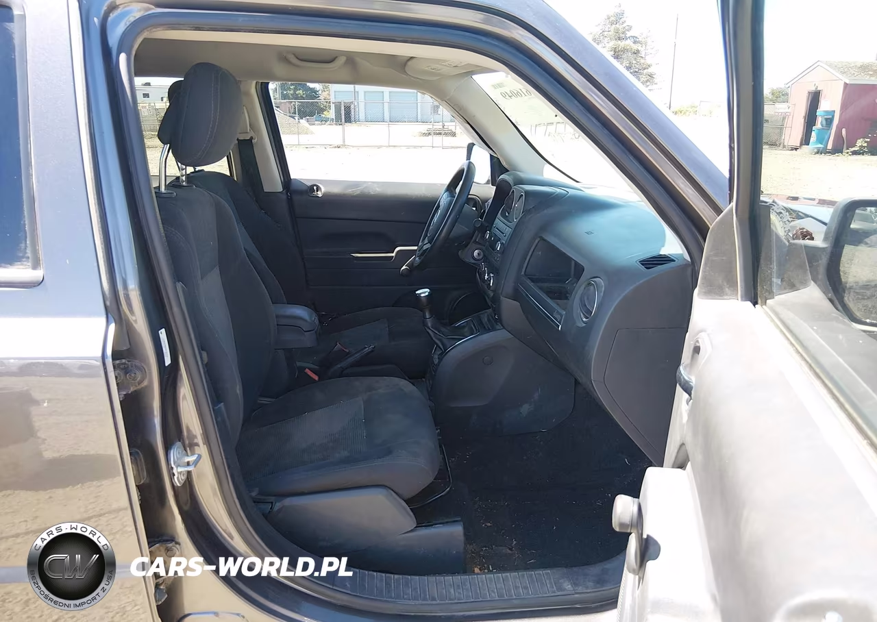 2015 Jeep Patriot Sport VIN:1C4NJPBB5FD157924 - 5