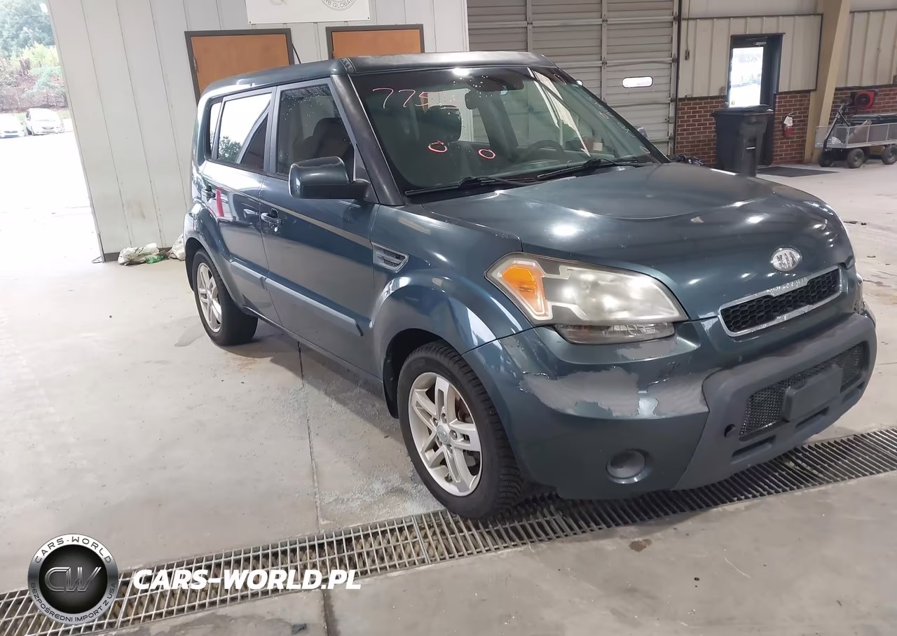 2011 Kia Soul +