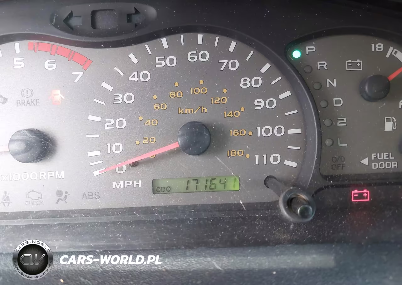 2001 Toyota Sequoia Limited V8 VIN:5TDBT48A51S020876 - 7