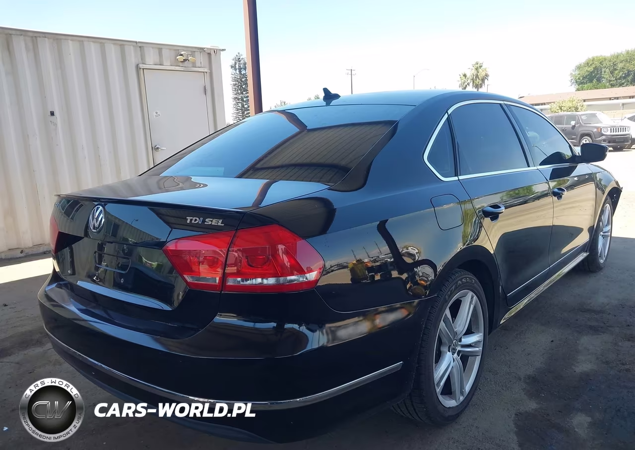 2015 Volkswagen Passat 2.0L Tdi Sel Premium VIN:1VWCV7A35FC048842 - 4