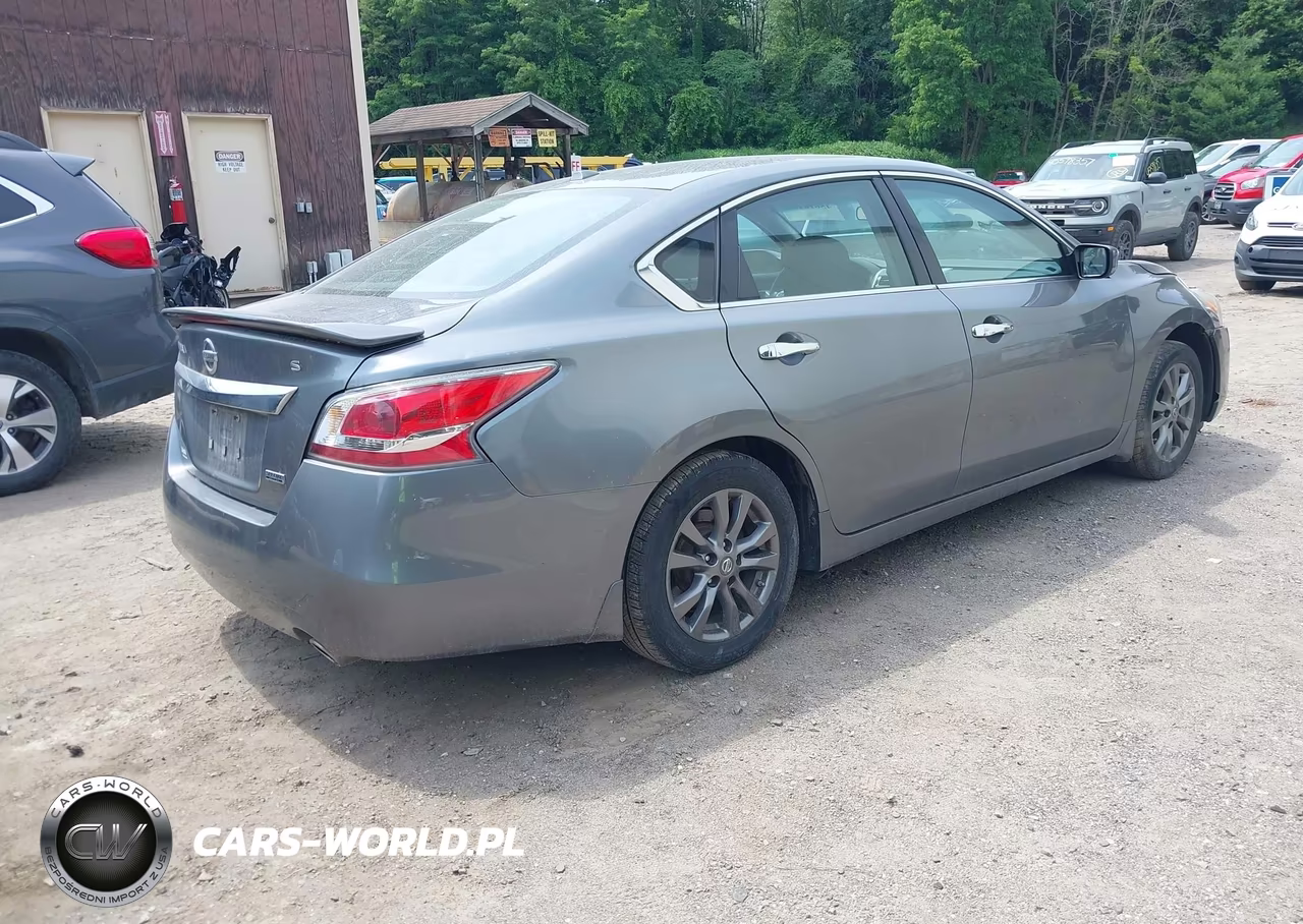 2015 Nissan Altima 2.5 S VIN:1N4AL3AP7FC491107 - 4
