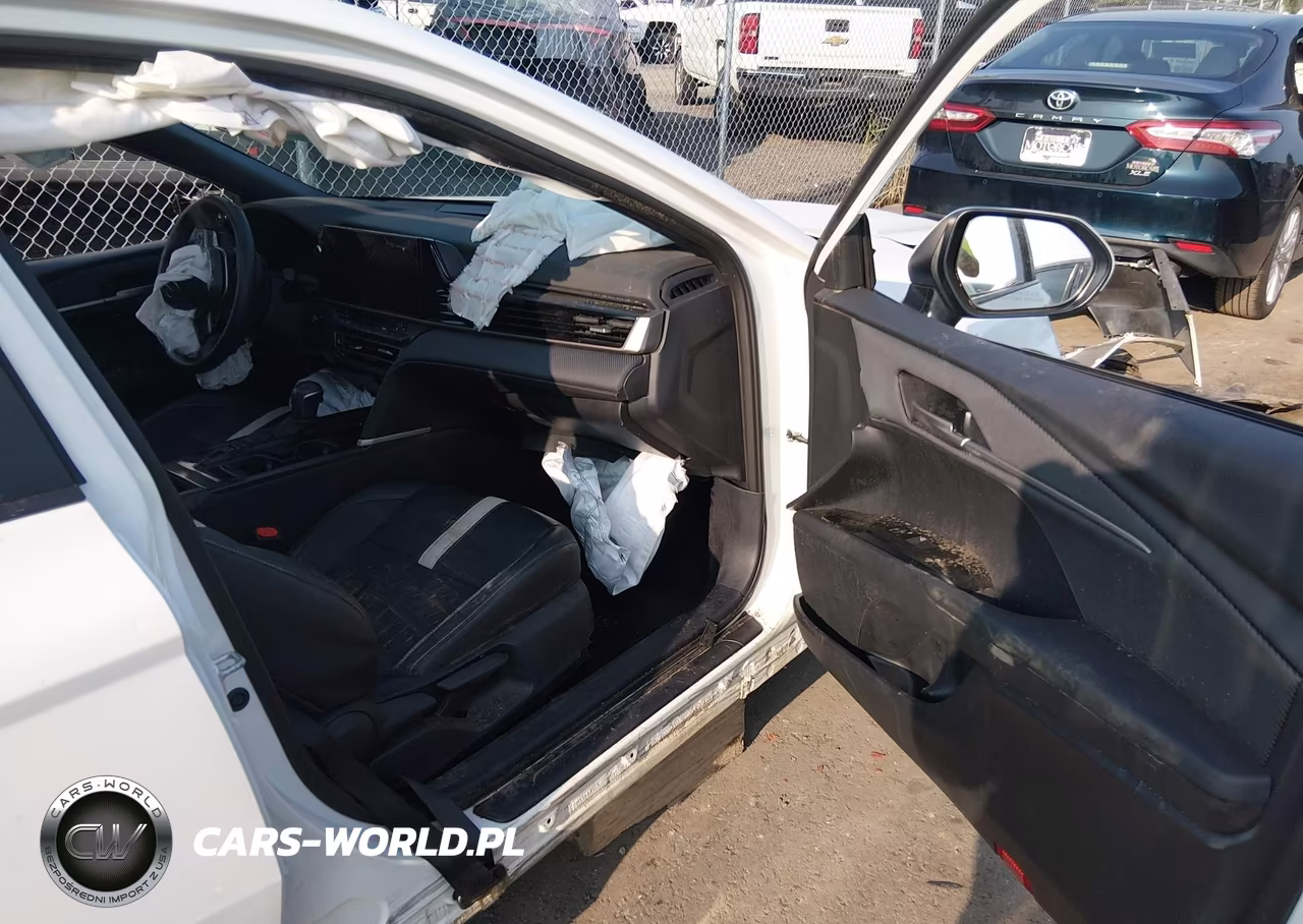 2025 Toyota Camry Se VIN:4T1DBADK6SU009841 - 5